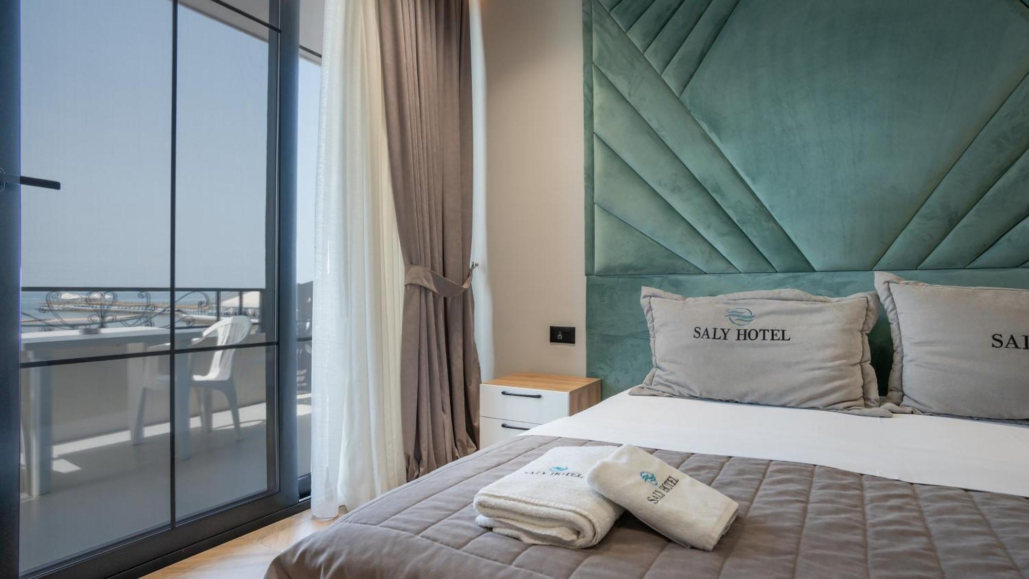 Hotel Saly Durrës Eksteriør billede