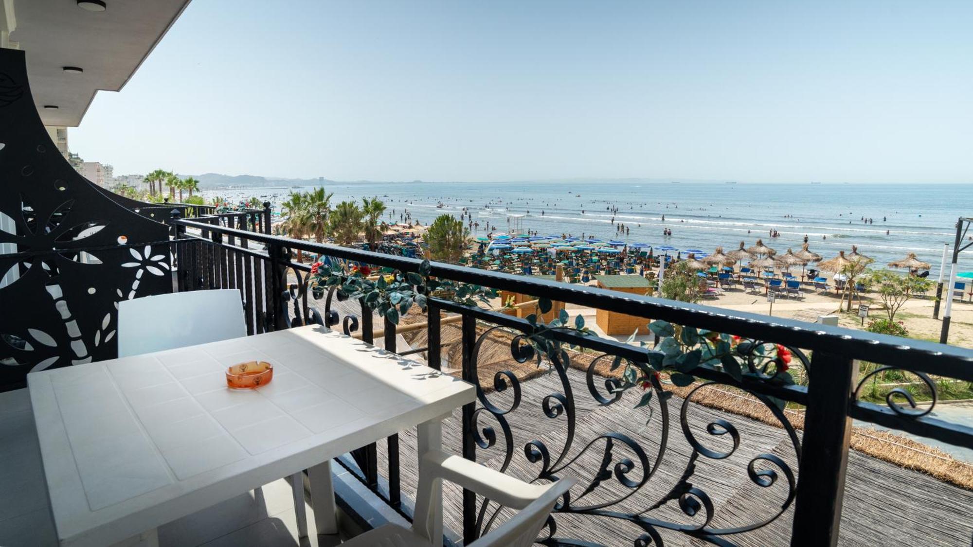 Hotel Saly Durrës Eksteriør billede